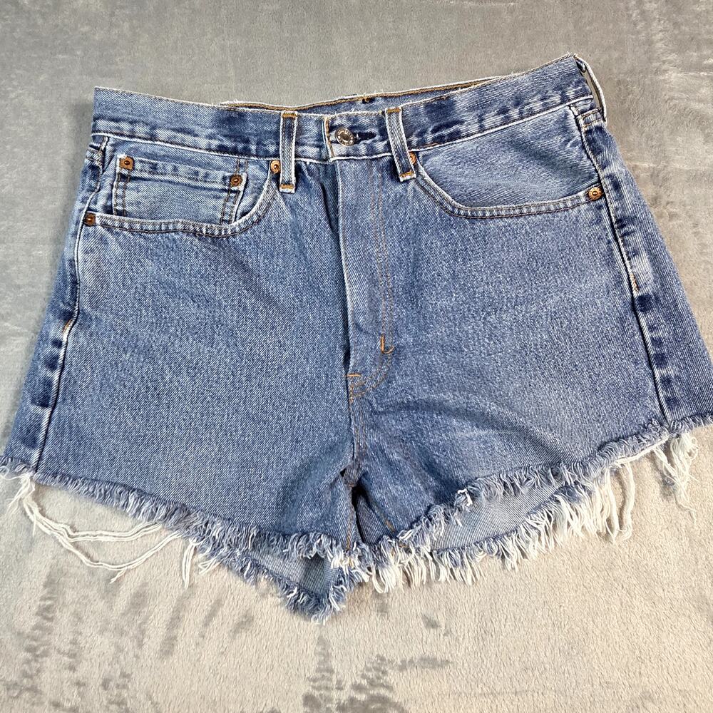 Vintage Y2K Levi;s 505 cutoff jean shorts *READ*